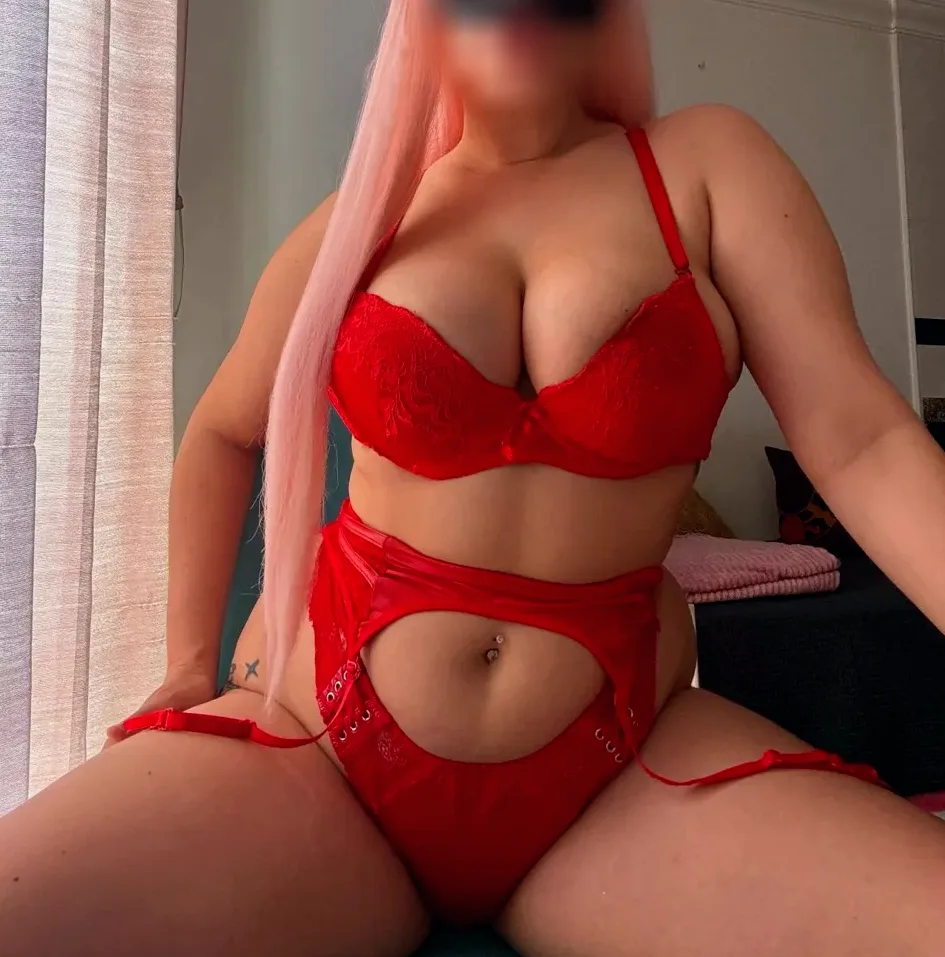 Ada, 25