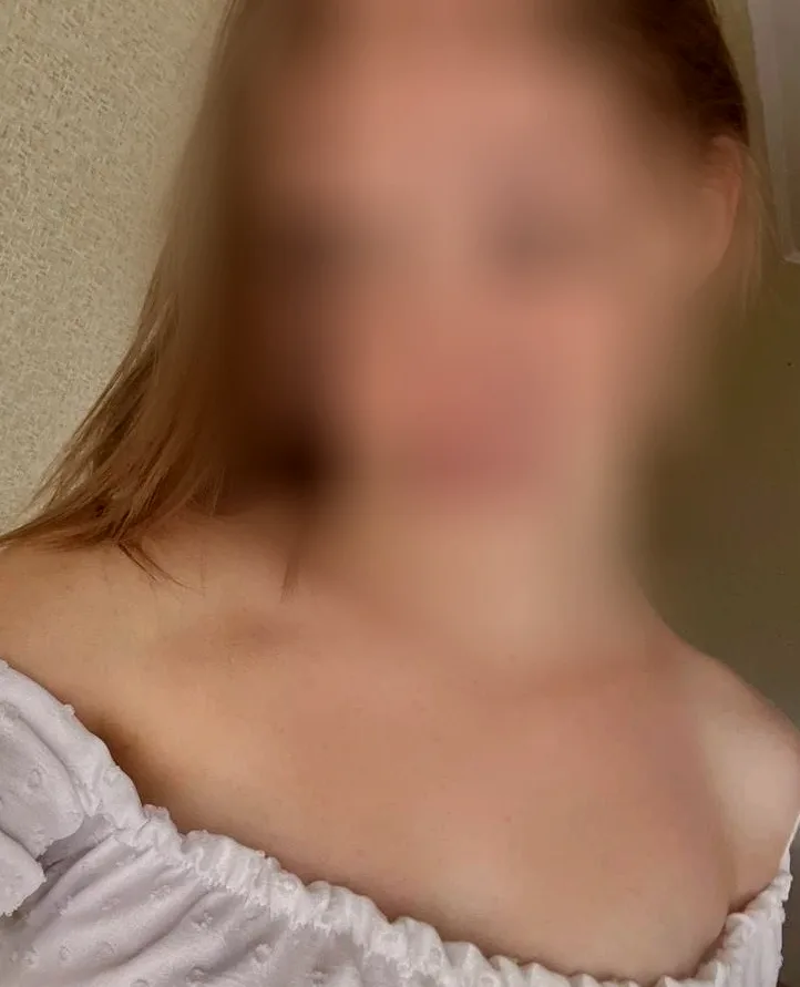 Caitlin, 34