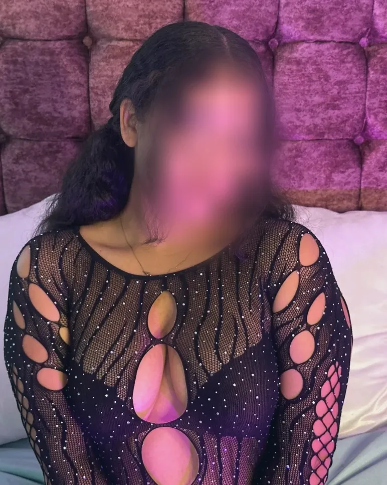 Erin, 23
