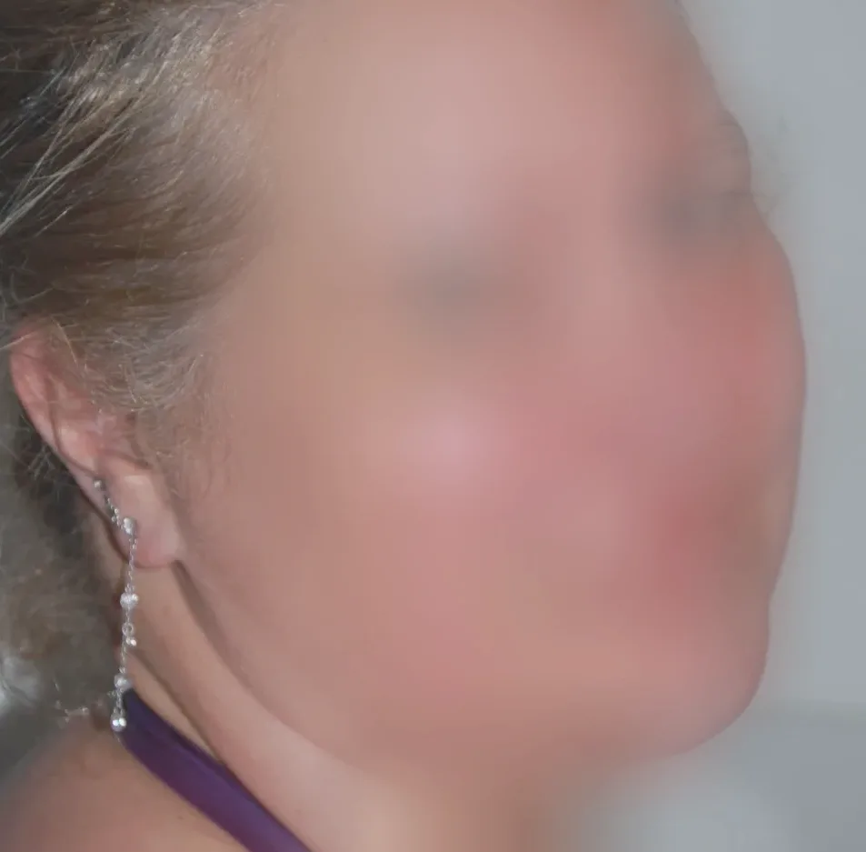 Ffion, 28