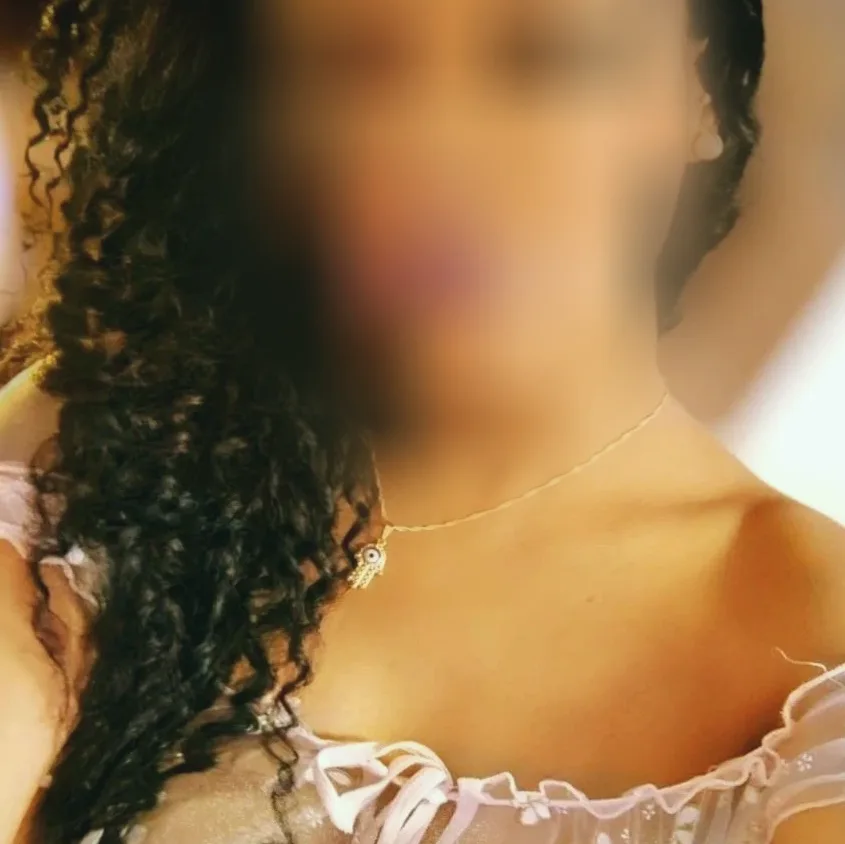 Karolina, 35
