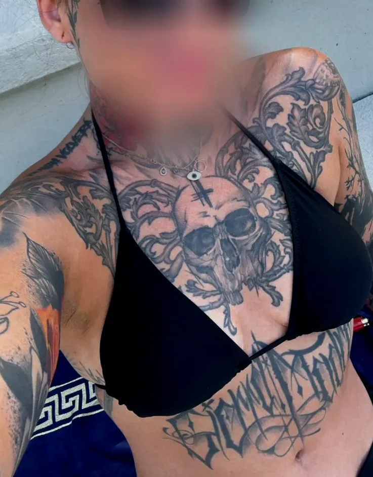 Sadia, 32