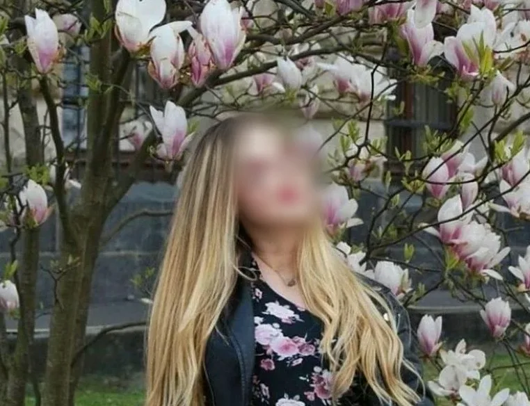 Saoirse, 25