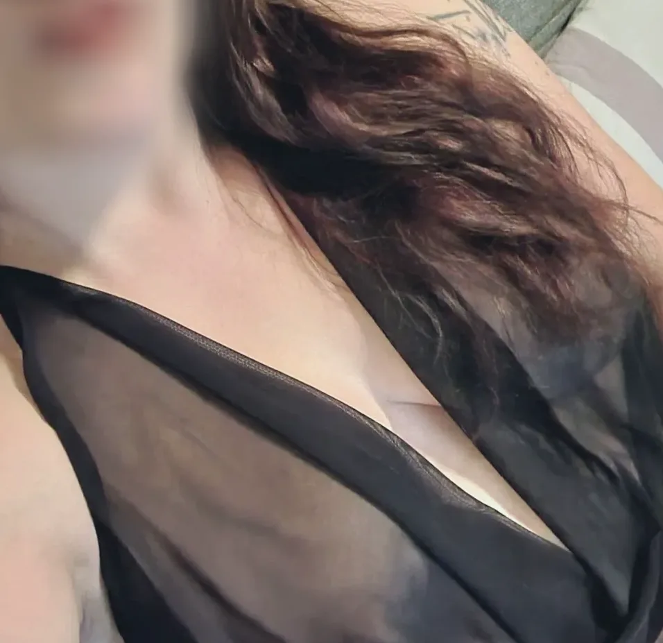 Sofia, 31